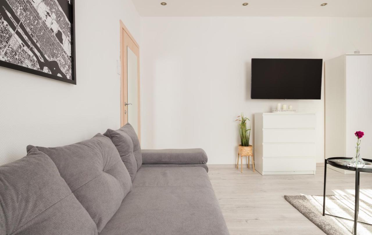 Stilusos Lakas Ingyenes Parkolassal Debrecen Ngoại thất bức ảnh